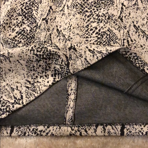 Snake print Calvin Klein dress - Picture 6 of 6